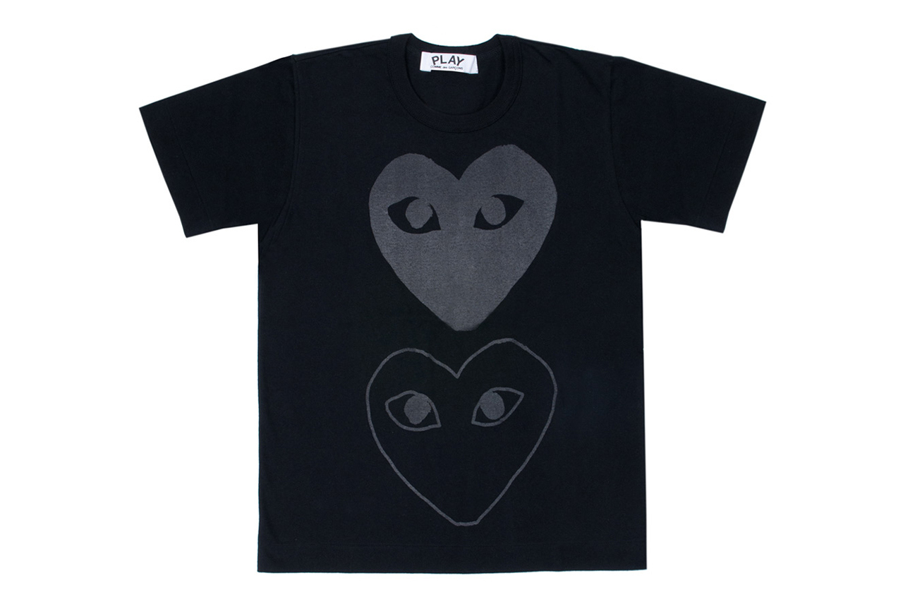 Play black. Black paper comme de garcons.